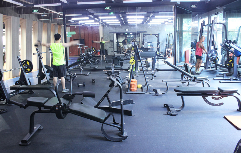 健身房器材