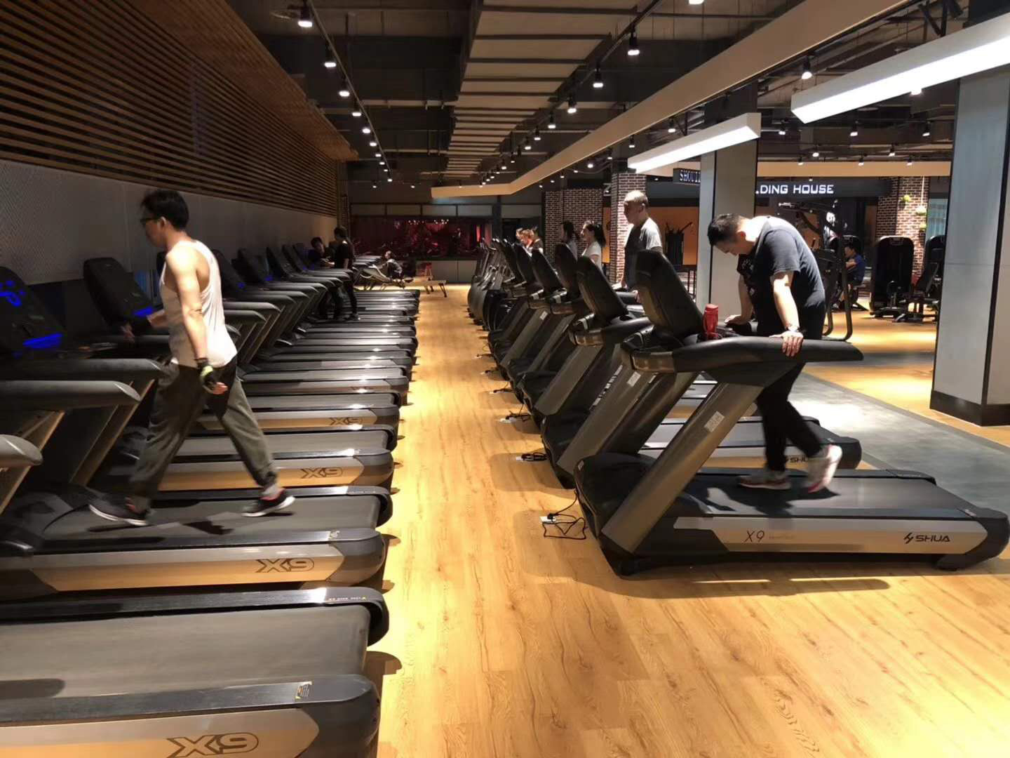 jiuyou.com智能健身器材